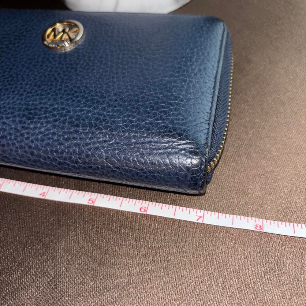 Michael Kors Navy Blue Leather Wristlet Wallet with Gold Logo - Picture 5 of 6